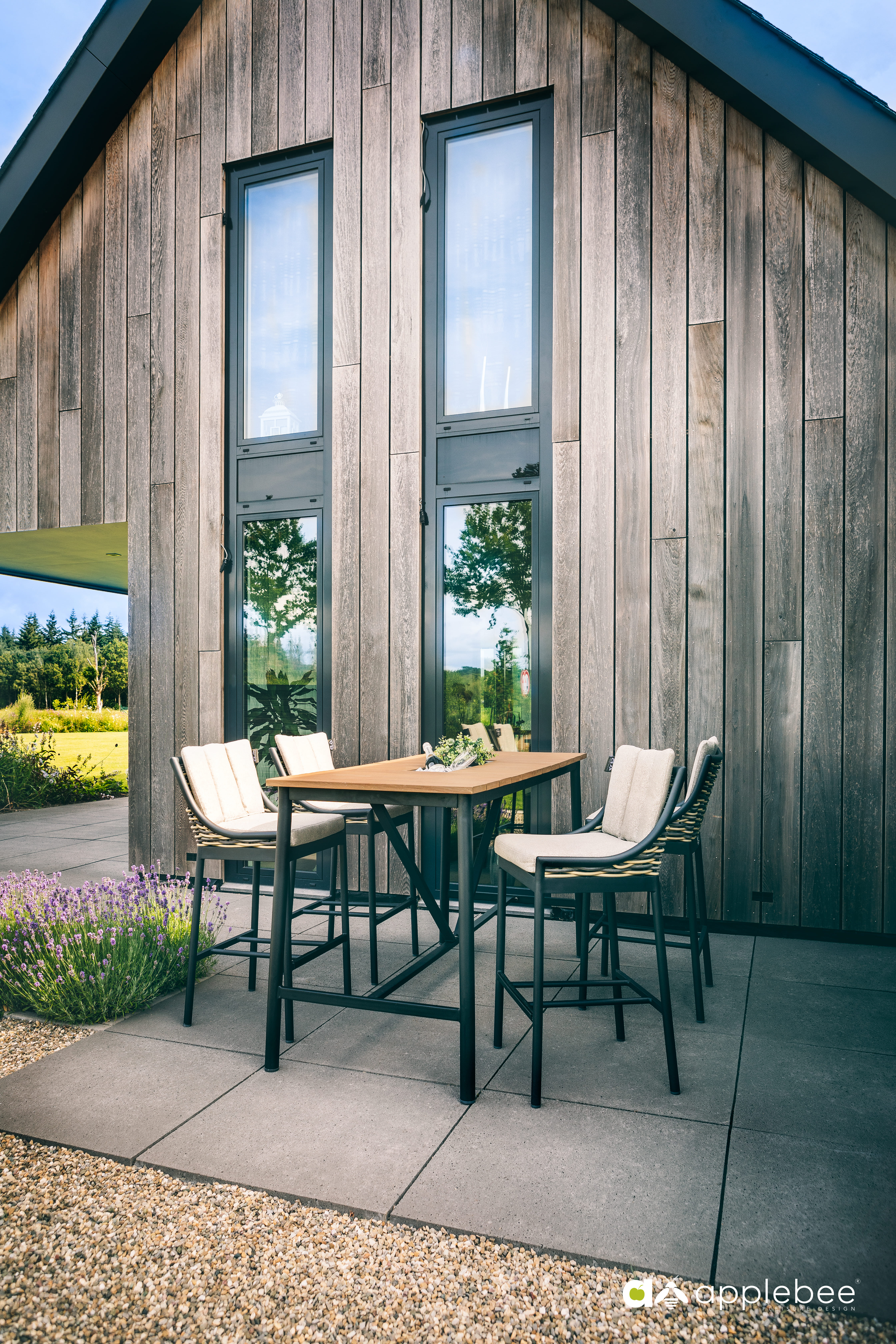 Apple Bee_Milou_Bar_Teak SVLK Natural_Sphere 01_BEE WETT